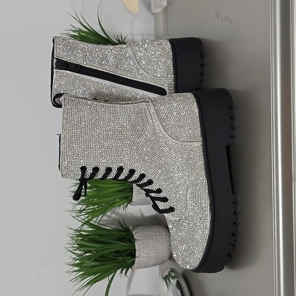 NEVER WORN Poster Grl Rhinestone Combat Boots - Picture 1 of 4